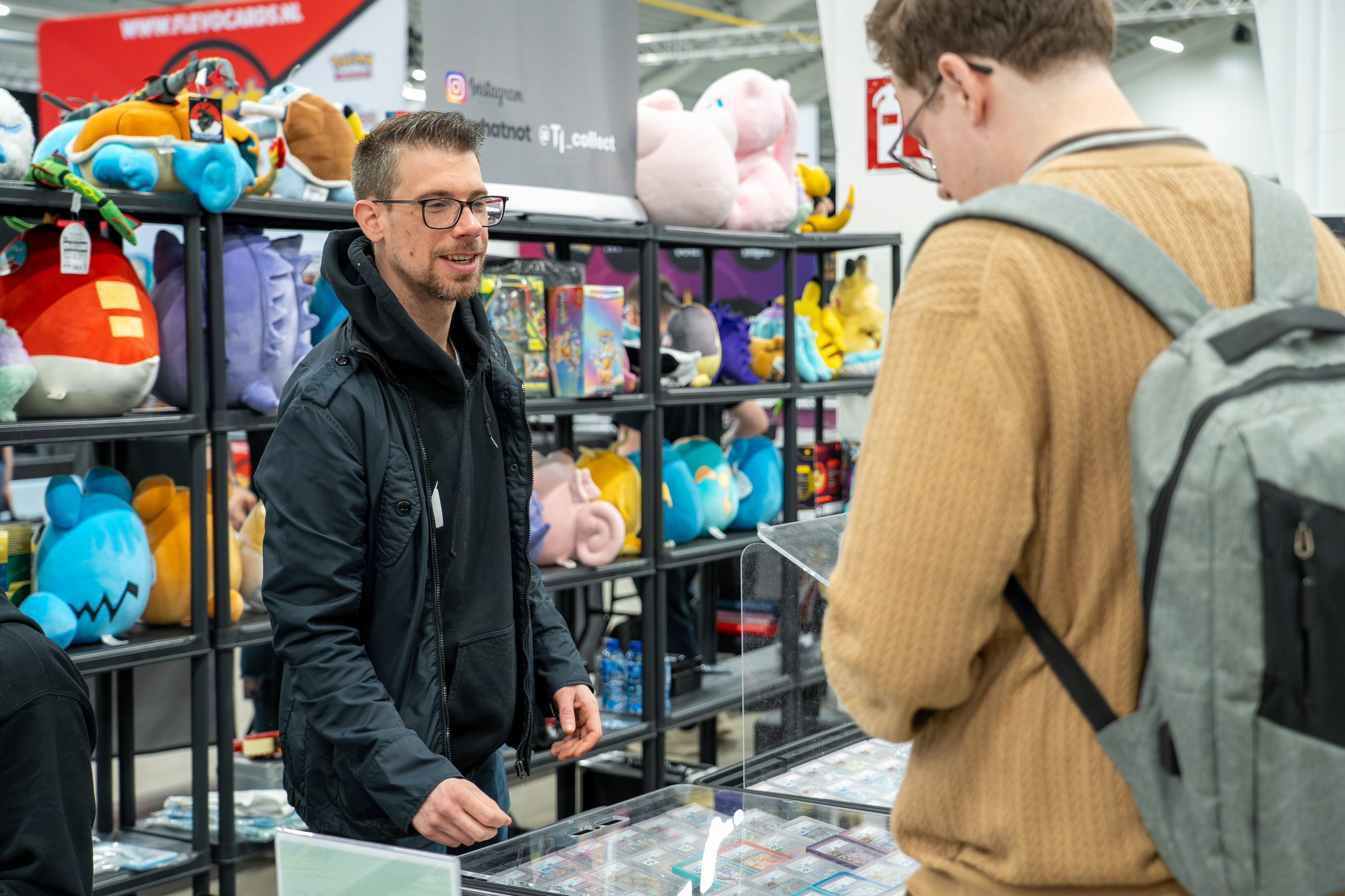 Kaarten uitgestald in de Trade Area tijdens Fanova